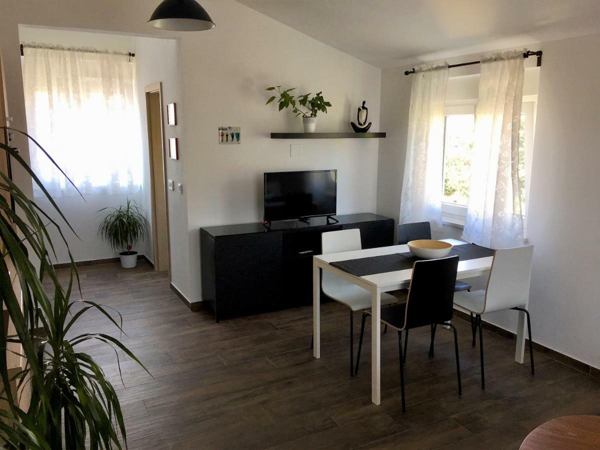 Appartement Fine & Shine à Pula Extérieur photo